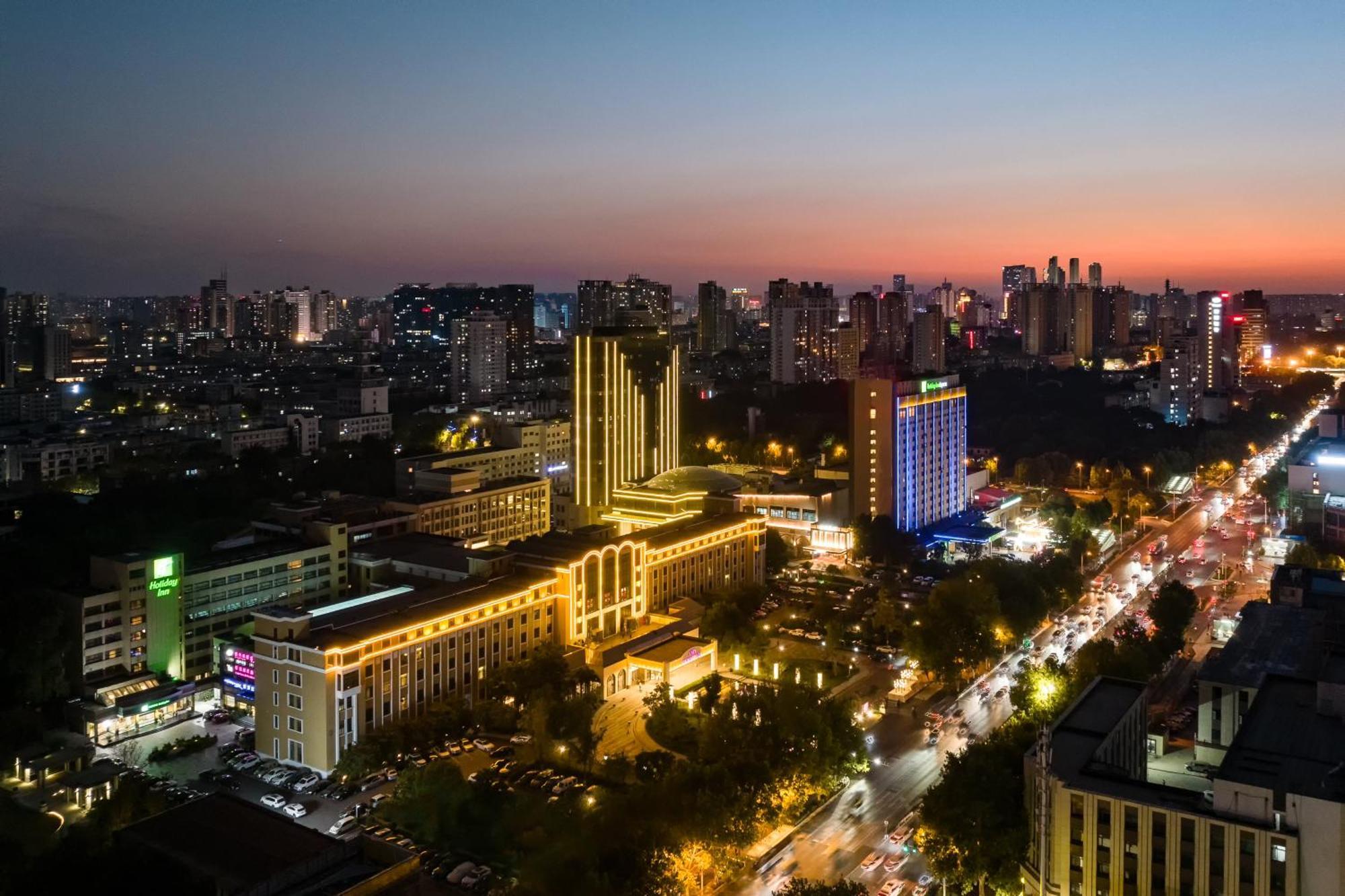 Holiday Inn Express Zhengzhou Zhongzhou By Ihg Exterior foto