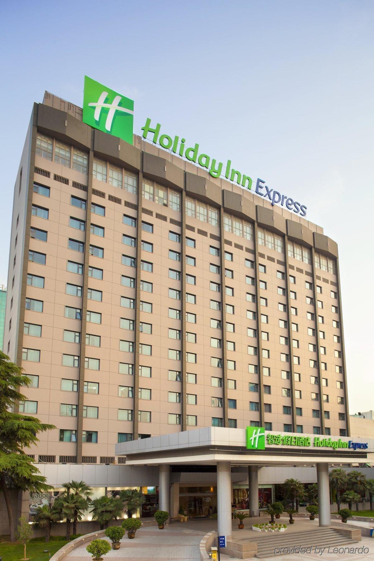 Holiday Inn Express Zhengzhou Zhongzhou By Ihg Exterior foto